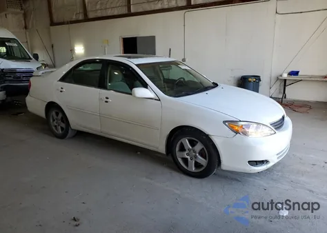 2002 Toyota Camry Le from USA, damaged, VIN 4T1BF32KX2U034512